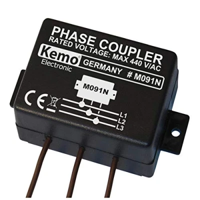 Abbildung von Kemo M091N Phasenkoppler für Powerline Produkte. Verbindet alle 3 hausinternen Netzphasen kapazitiv miteinander, so dass über das Stromnetz Übertragungsraten bis zu 650 Mbit möglich sind