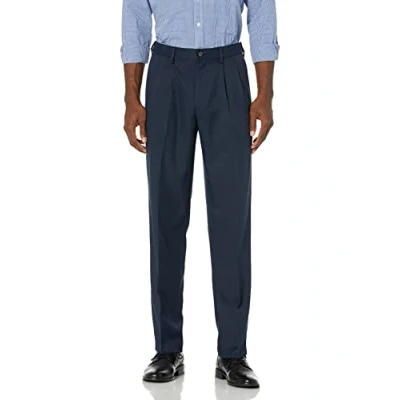 Abbildung von Amazon Essentials Herren Anzughose mit Falte und Erweiterbarem Bund, Klassisch Geschnitten, Marineblau, 36W / 32L