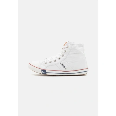 Abbildung von MUSTANG Canvas Damen Sneaker