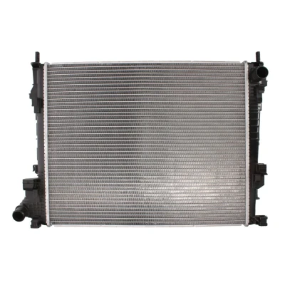 Abbildung von THERMOTEC D7R038TT Kühler, Motorkühlung Aluminium für Fahrzeuge mit/ohne Klimaanlage 458 560 26 Schaltgetriebe Kühlrippen gelötet