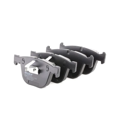 Abbildung von BREMBO P 06 026 Bremsbelagsatz für Verschleißwarnanzeiger vorbereitet mit Kolbenclip ohne Zubehör BMW: 5 Saloon, 3 Touring