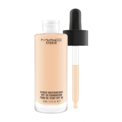 Abbildung von MAC Studio Waterweight SPF 30 Foundation NC20 ml