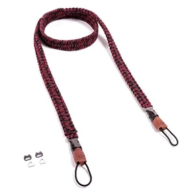Abbildung von C Rope Kameragurt THE TRAVELER handgeflochten aus Paracord, Schultergurt mit Schnellverschluss, 140cm, Schwarz Rot