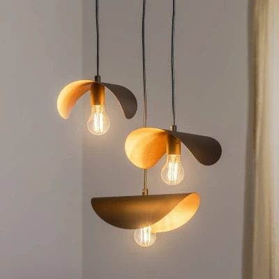 Abbildung von Hängeleuchte mit 3 Lampen Treppe Tools 30cm Metall Schwarz und Gold Menzzo