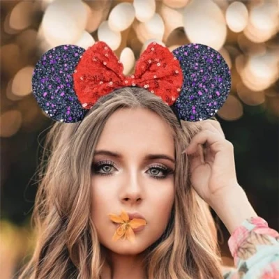 Abbildung von Hatstar Glitzer Maus Ohren Haarreif Mouse Ears schwarz mit roter Schleife &amp; Pailletten Haarschmuck für Karneval Fasching Kostüm Accessoire Damen Kinder