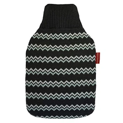 Abbildung von Hugo Frosch Wärmflasche Klassik 1,8 l mit Strickbezug Zick Zack