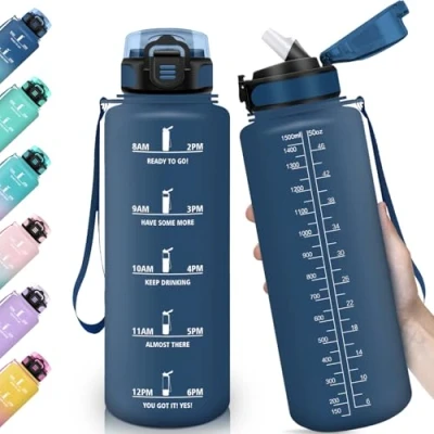 Abbildung von HoneyHolly Trinkflasche 1,5 Liter, Auslaufsicher, Sport, mit Zeitmarkierung &amp; Strohhalm, Wasserflasche, Kohlensäure Geeignet für Schule, Fahrrad, Fitness, Yoga, Gym