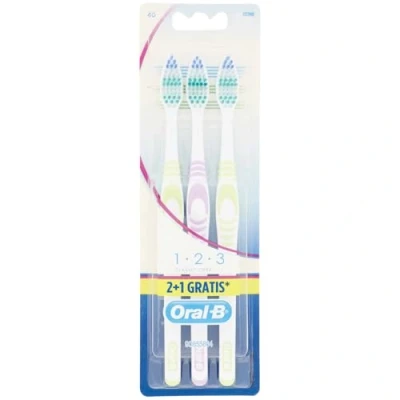 Abbildung von Oral B 1 2 3 Classic Care Zahnbürsten, + 1, 40 Mittel, Multicolor