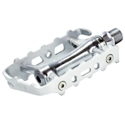 Abbildung von NC 17 Trekking pro Pedale Aluminium / Fahrrad MTB Mountainbike Pedal mit Reflektoren Kugellager + Cr Mo Achse Gewicht 251g Paar, silber