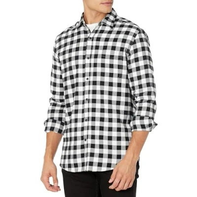 Abbildung von Amazon Essentials Herren Langarmhemd aus Flanell (in Übergröße erhältlich), Schwarz Buffalokaros, M