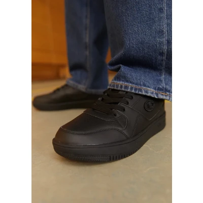 Abbildung von Champion LOW CUT SHOE Rebound Basketballschuh, Herren, Größe: 41, Triple new black Pu