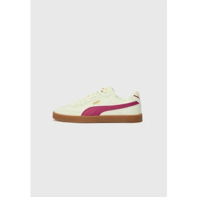 Abbildung von Puma CLUB II ERA Unisex Sneaker low, Größe: 37, Sage frost/berry Leder/synthetik