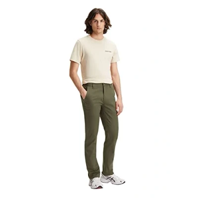 Abbildung von Dockers Herren Alpha Original Slim Hose, Olive, 31W / 32L