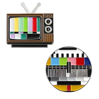 Abbildung von 2 x Vintage TV Anstecknadeln, kein Signal, Emaille, bunt, niedlich, kreatives DIY Abzeichen, Geschenk, Rucksack, Kleidung, Zubehör, Legierter Stahl