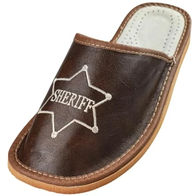Abbildung von APREGGIO Herren Hausschuhe aus Leder Rutschfeste Sohle mit Stickerei Freizeit &amp; Zuhause Sheriff Braun Größe 41 EU