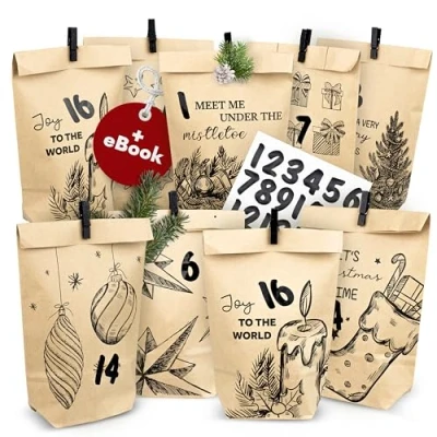 Abbildung von AMARI ® Adventskalender zum Befüllen 24 Papier Adventstüten (mit Holzklammern) Basteln für Weihnachten Weihnachtstüten mit Zahlenaufkleber