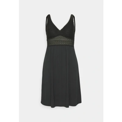 Abbildung von Triumph AURA Spotlight Nachthemd, Damen, Größe: 38, Black