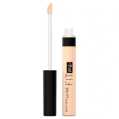 Abbildung von Maybelline Fit Me! Concealer Nr. 10 Light, flüssiger Concealer, kaschiert Hautunebenheiten, hellt dunkle Stellen im Gesicht auf, für wache Augen und einen makellosen Teint, 6,8 ml