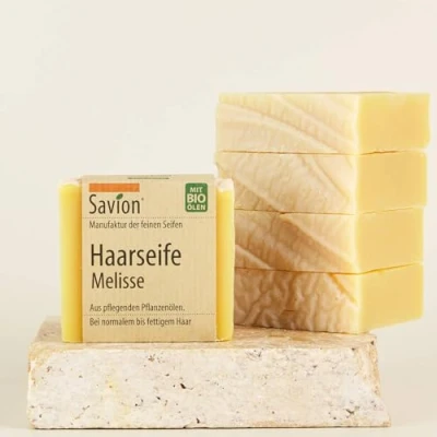 Abbildung von Savion 4+1 Bio Haarseife Melisse Natürliche Haarpflege Für mehr Fülle &amp; Glanz Vegan Nachhaltig Normales bis Leicht Fettendes Haar Made in Germany 5x 85gr