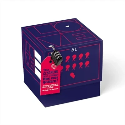 Abbildung von SURPRISA Geschenkbox mit Samt und Glanz, Rätselbox für Geschenke Gutscheine zum Valentinstag, Jahrestag, Hochzeitstag Sie Ihn, Herzrätsel, Größe M (16cm)
