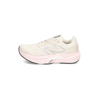 Abbildung von New Balance Fuelcell Propel Laufschuh Straße, Damen, Größe: 35, Beige Schuhe