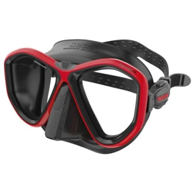 Abbildung von SEAC Unisex Adult Symbol Made in Italy Zweiglas Tauchmaske mit Einer 3D Schnalle direkt am Maskenkörper, schwarz/rot, Standard