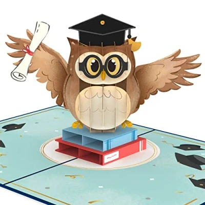 Abbildung von papercrush® Pop Up Karte Eule mit Doktorhut Lustige 3D Glückwunschkarte oder Geldgeschenk zum Doktortitel und Abschluss Glückwunsch zur bestandenen Prüfung (Examen, Bachelor, Master, Abitur 2024)