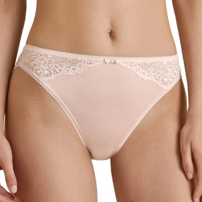 Abbildung von CALIDA Sensual Secrets Slip Damen, Regular Cut, Rückseite aus transparenter Spitze