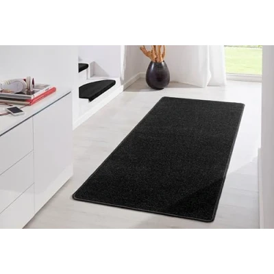 Abbildung von Hanse Home Indoor Teppich Fancy Wohnzimmerteppich einfarbig Modern Velours für Esszimmer, Wohnzimmer, Kinderzimmer, Flur, Schlafzimmer, Küche Schwarz, 80x200cm