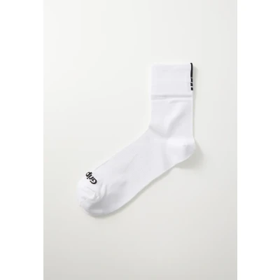 Abbildung von GripGrab Lightweight SL Performance Sommer Radsport Socken 1er und 3er Pack Eyecatching 2 Längen Radsocken Lang Kurz