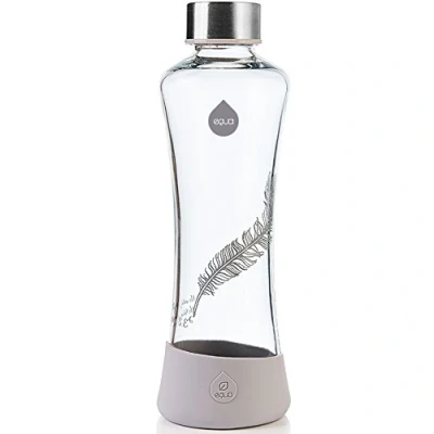 Abbildung von EQUA Glasflasche Feather 0,55l Trinkflasche aus Borosilikatglas 550 ml Designer Flasche für unterwegs Sportflasche
