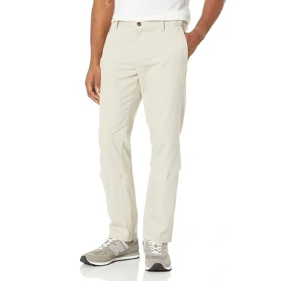 Abbildung von Amazon Essentials Herren Knitterfreie Flatfront Chinohose in schmaler Passform, Stone, 40W / 32L