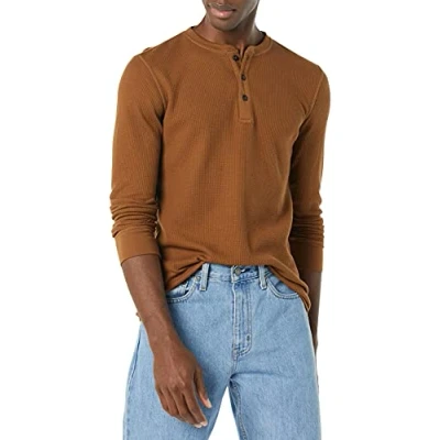 Abbildung von Amazon Essentials Herren Langärmeliges Waffel Henley, Schmale Passform, Hellbraun, XL