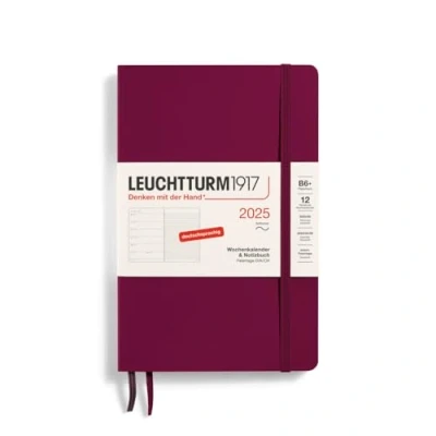 Abbildung von LEUCHTTURM1917 370521 Wochenkalender &amp; Notizbuch 2025, Paperback B6+ Softcover 12 Monats Planer, 80 g, liniert Port Red