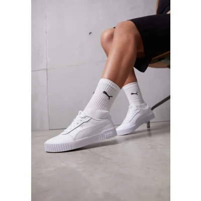 Abbildung von PUMA Damen Carina 2.0 Sneaker, White Silver, 36 EU