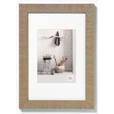 Abbildung von walther design Bilderrahmen beige 24 x 30 cm mit Passepartout, Home Holzrahmen HO430C