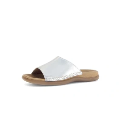 Abbildung von Gabor Damen Pantoletten, Frauen Slipper,Best Fitting,Gartenschuhe,Sommerschuhe,sommerclogs,Sandalen,Freizeitschuhe,Slides,Silber,38 EU / 5 UK