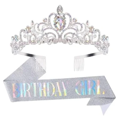 Abbildung von DRESHOW Geburtstag Krone und Schärpe für Damen Mädchen &amp; Strass Tiara Set Dekorationen Haarschmuck Glitter Party