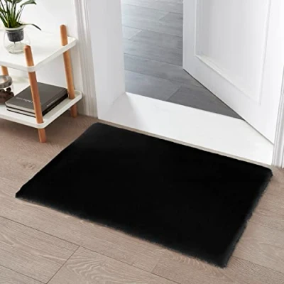 Abbildung von Teppich Wölkchen Fellteppich Kunstfell Waschbar, Hasenfell Imitat, Kaninchenfell, Kurzfell Flauschiger Wohnzimmer, Bettvorleger Schlafzimmer, Fell Schwarz 60x90cm