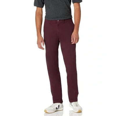 Abbildung von Amazon Essentials Herren Legere Stretch Chinohose in sportlicher Passform (in Übergröße erhältlich), Burgunderrot, 32W / 31L