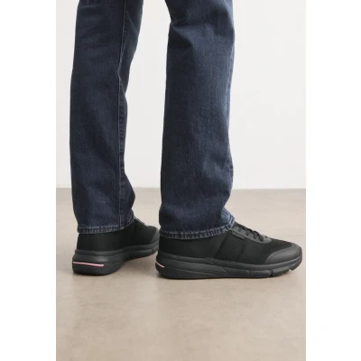 Abbildung von Tommy Hilfiger Lightweight Modern Runner Sneaker low, Herren, Größe: 42, Black Schuhe