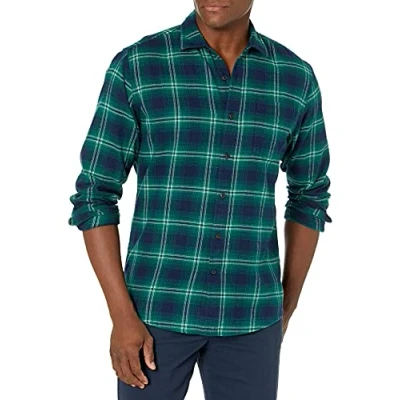 Abbildung von Amazon Essentials Herren Langarmhemd aus Flanell (in Übergröße erhältlich), Grün Marineblau Schatteneffekt Karomuster, S