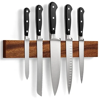 Abbildung von Magnetleiste Messer aus Walnussholz mit Extra Starkem Magnet 40 cm Messerhalter Magnetisch Holz für Utensilien und Werkzeuge von LARHN
