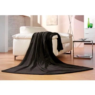 Abbildung von Gözze Wohn und Kuscheldecke, Memphis, Hohes Stoffgewicht 300 g/m², 180 x 220 cm Grün