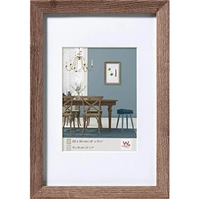 Abbildung von walther design Bilderrahmen nussbaum 10 x 15 cm mit Passepartout, Fiorito Holzrahmen EF015N