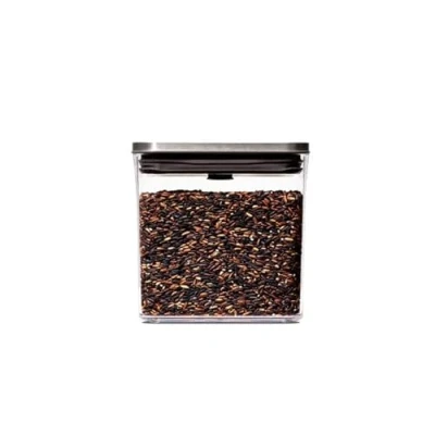 Abbildung von OXO SteeL POP Behälter flach (1,6 l) rechteckige Vorratsdose mit Deckel für eine luftdichte Aufbewahrung von Lebensmitteln, Stahl