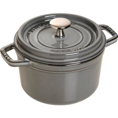 Abbildung von STAUB Gusseisen Bräter/Cocotte, Rund 16 cm, 1,2 L, Aromaregen Funktion, Für alle Herdarten geeignet, Graphitgrau