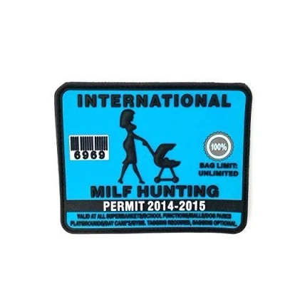 Abbildung von International MILF Hunting Permit PVC Großes Airsoft Abzeichen Klett Patch