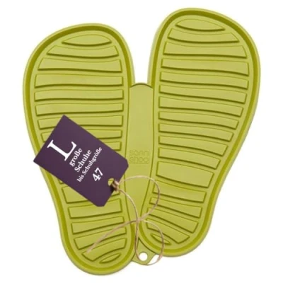Abbildung von Sanni Shoo, Shoo.pad, Flexible, waschmaschinen Feste Schuh Abtropf Matte, Schuhablage, Schuhabtropfschale, und Schmutzfang Matte für Schuhe L (bis Schuhgrösse 47), grün