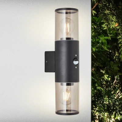 Abbildung von Brilliant Außen Wandleuchte »Sergioro«, 2 flammig, Leuchtmittel E27 ohne Leuchtmittel, 33,2 cm Höhe, Bewegungsmelder, E27, Aluminium/Kunststoff, schwarz matt